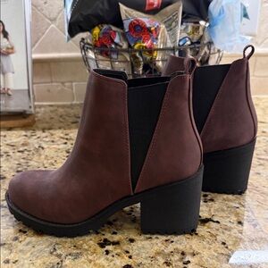 Dirty Laundry Burgundy Chelsea Block Heel Ankle Boots